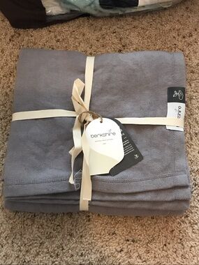 Berkshire Plush 100% wool Throw Blanket